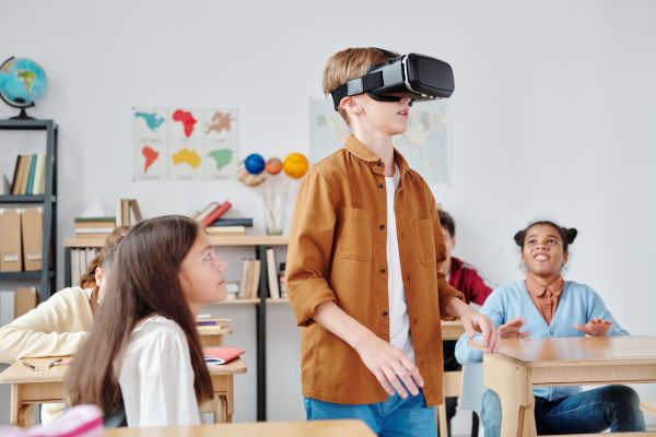 How Can We Rethink Education in the Age of UK Technology Advancements?